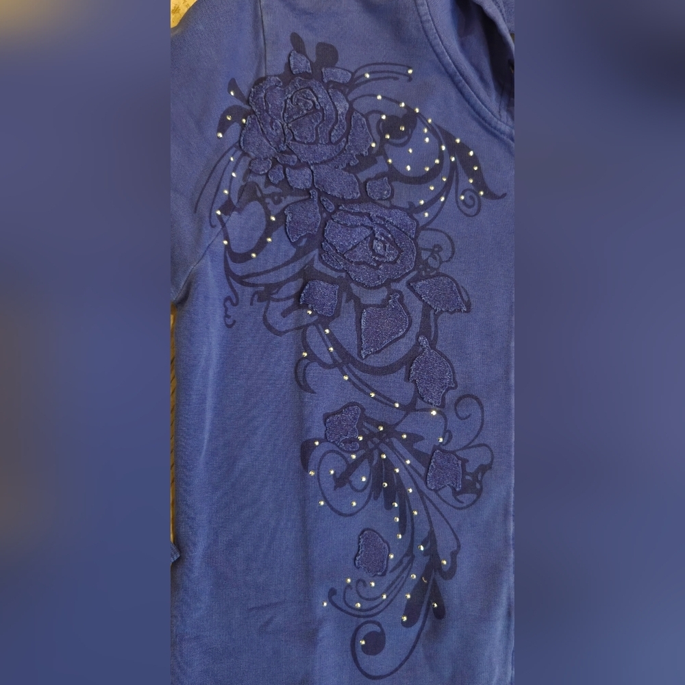 "Y2K" BCBGMaxAzria Sapphire Tracksuit with A Floral Design &  Embellishments - Picture 8 of 11